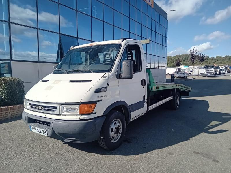 Iveco 35C14HPI - 견인 트럭 : 사진 1 Iveco 35C14HPI - 견인 트럭 : 사진 1