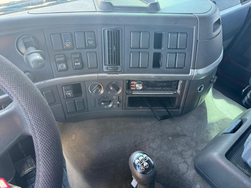 스킵 로더 트럭 Volvo FM 380 : 사진 15