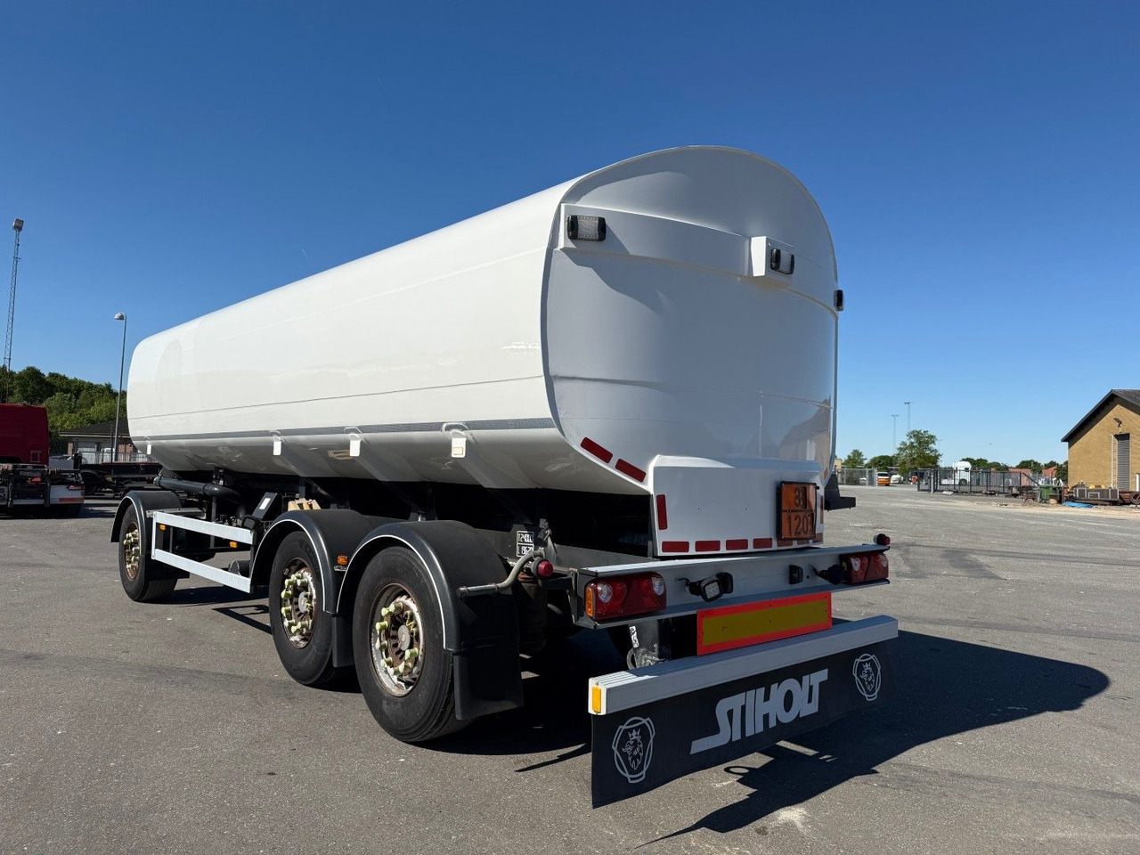 Eurotank 3 axle ET-26-4 ADR 25.500 L 4 Room - 유조 트레일러 : 사진 4 Eurotank 3 axle ET-26-4 ADR 25.500 L 4 Room - 유조 트레일러 : 사진 4