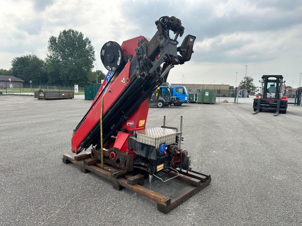 HMF 2120 K4 Radio Remote / Crane / Kran HMF 2120 K4 Radio Remote / Crane / Kran - 로더 크레인 : 사진 3 HMF 2120 K4 Radio Remote / Crane / Kran HMF 2120 K4 Radio Remote / Crane / Kran - 로더 크레인 : 사진 3