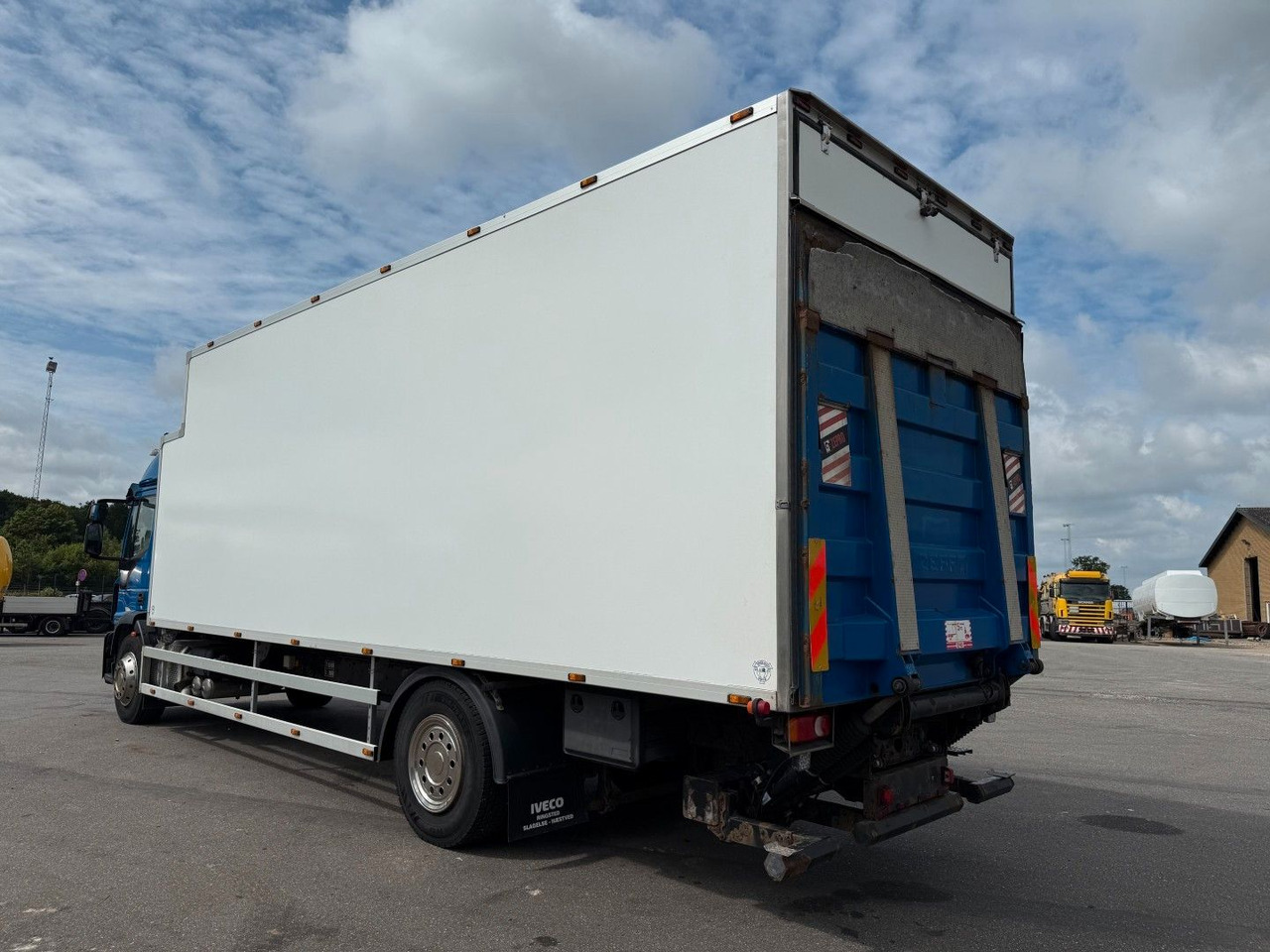 Iveco EuroCargo 180 E28 4x2 Thermo King T-1000R - 냉동탑차 : 사진 4 Iveco EuroCargo 180 E28 4x2 Thermo King T-1000R - 냉동탑차 : 사진 4