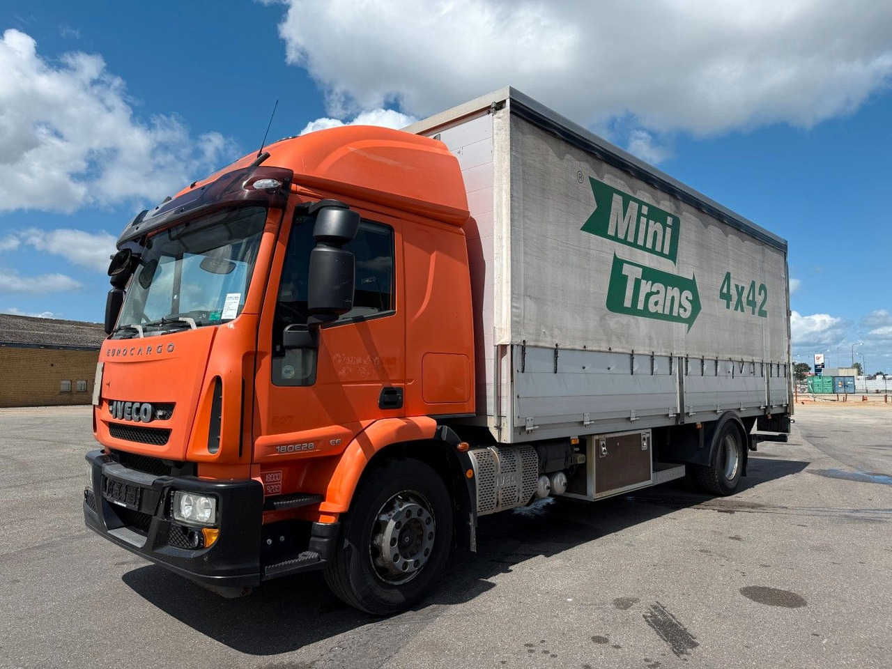 Iveco EuroCargo 180 E28 Euro 6 Freight Iveco EuroCargo 180 E28 Euro 6 Freight / Pritsche - 커튼사이더 트럭 : 사진 1 Iveco EuroCargo 180 E28 Euro 6 Freight Iveco EuroCargo 180 E28 Euro 6 Freight / Pritsche - 커튼사이더 트럭 : 사진 1