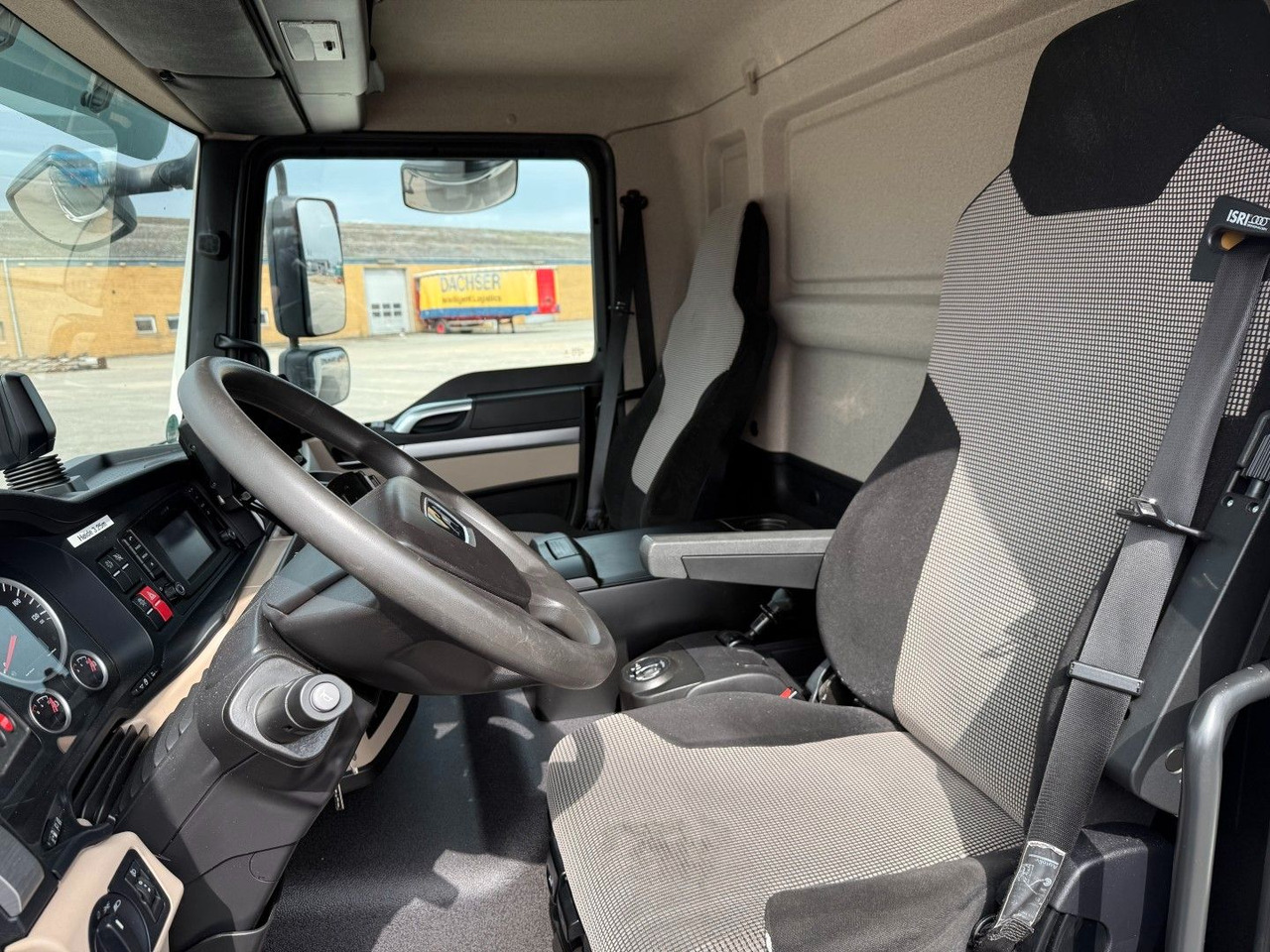 MAN TGL 12.220 4x2 Euro 6 Koffer - 박스 트럭 : 사진 5 MAN TGL 12.220 4x2 Euro 6 Koffer - 박스 트럭 : 사진 5