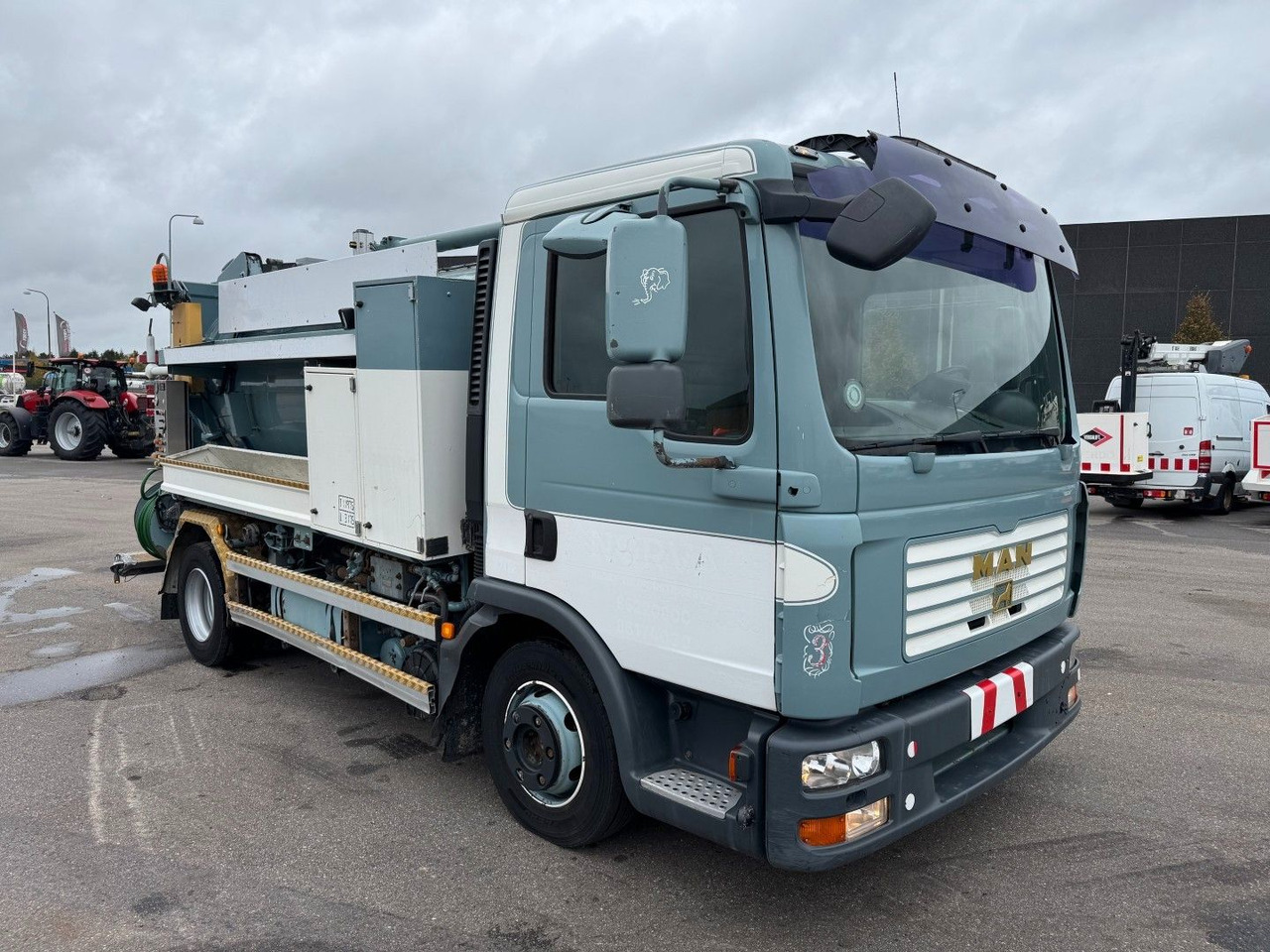 MAN TGL 12.240 4x2 Hvidtved Larsen SLP 5.5 - 진공 흡입 트럭 : 사진 2 MAN TGL 12.240 4x2 Hvidtved Larsen SLP 5.5 - 진공 흡입 트럭 : 사진 2