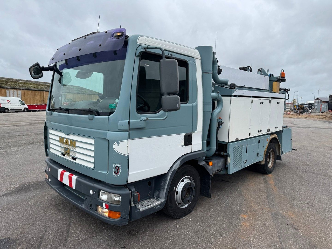 MAN TGL 12.240 4x2 Hvidtved Larsen SLP 5.5 - 진공 흡입 트럭 : 사진 1 MAN TGL 12.240 4x2 Hvidtved Larsen SLP 5.5 - 진공 흡입 트럭 : 사진 1