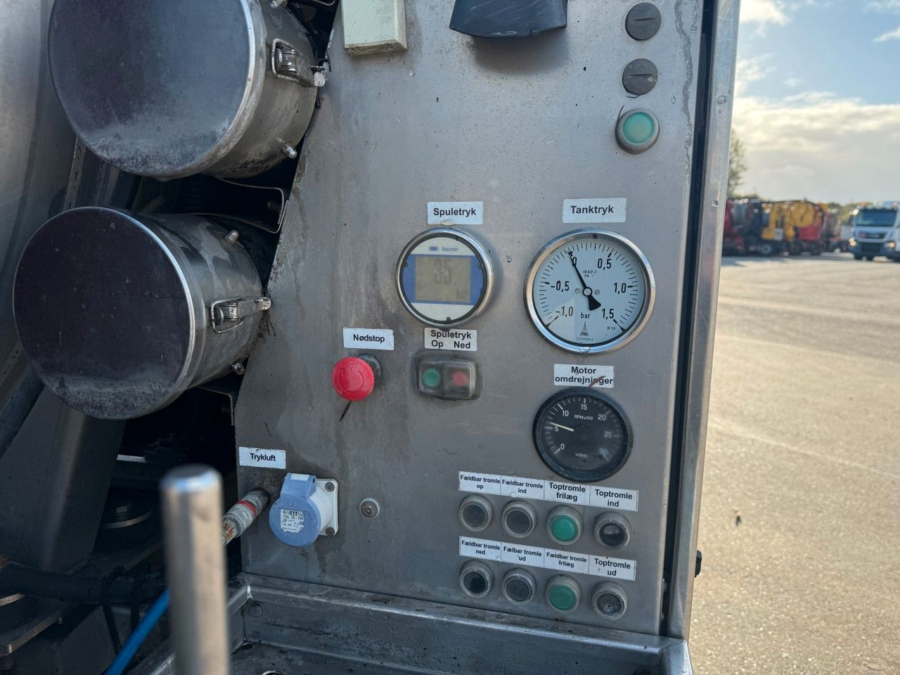 진공 흡입 트럭 MAN TGM 14.250 VM-Tarm Stainless Steel 5600 l. Kombi : 사진 13