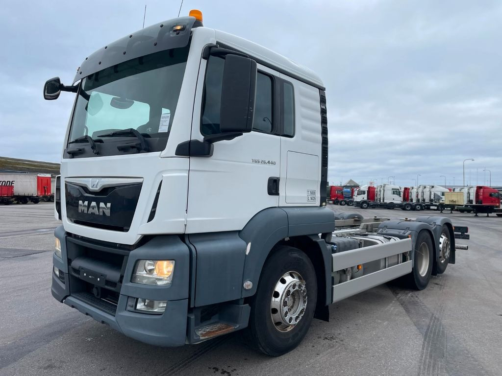 MAN TGS 26.440 6x2*4 Euro 6 Chassis ADR MAN TGS 26.440 6x2*4 Euro 6 Chassis ADR - 캡 새시 트럭 : 사진 1 MAN TGS 26.440 6x2*4 Euro 6 Chassis ADR MAN TGS 26.440 6x2*4 Euro 6 Chassis ADR - 캡 새시 트럭 : 사진 1