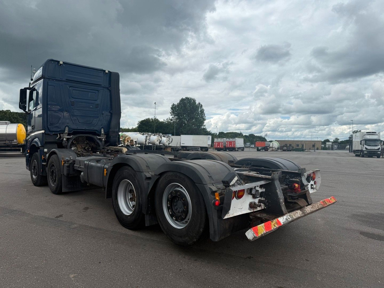 Mercedes-Benz Arocs 3253 8x26 Euro 6 Chassis / Fahrgestell - 캡 새시 트럭 : 사진 4 Mercedes-Benz Arocs 3253 8x26 Euro 6 Chassis / Fahrgestell - 캡 새시 트럭 : 사진 4