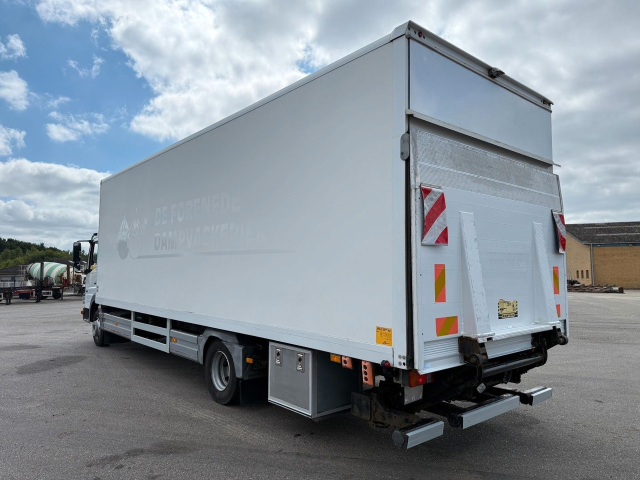 Mercedes-Benz Atego 1218 4x2 Euro 5 8,0 m. koffer - 박스 트럭 : 사진 4 Mercedes-Benz Atego 1218 4x2 Euro 5 8,0 m. koffer - 박스 트럭 : 사진 4