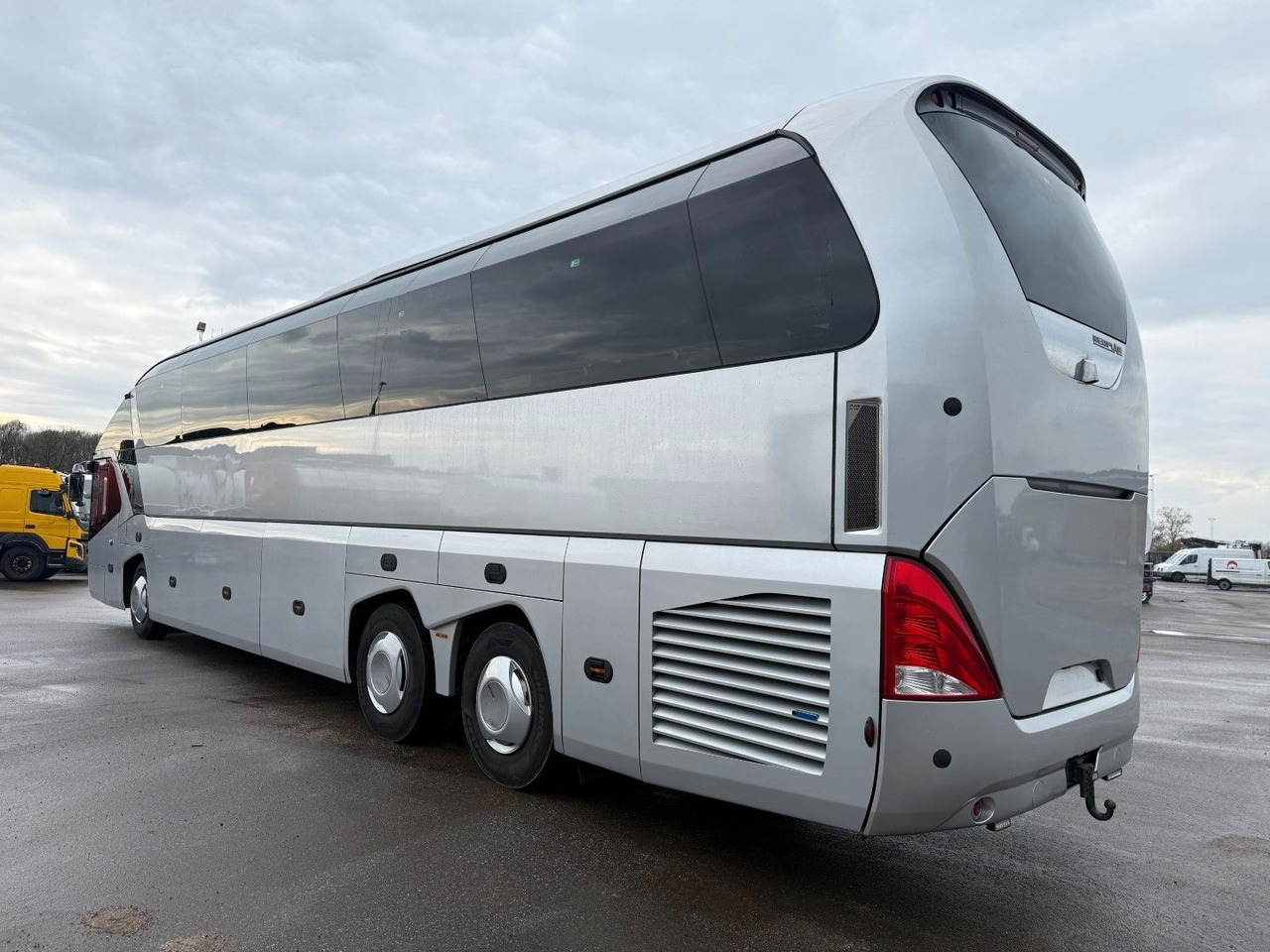 Neoplan Starliner N 5218 Euro 6 - 대형 버스 : 사진 4 Neoplan Starliner N 5218 Euro 6 - 대형 버스 : 사진 4
