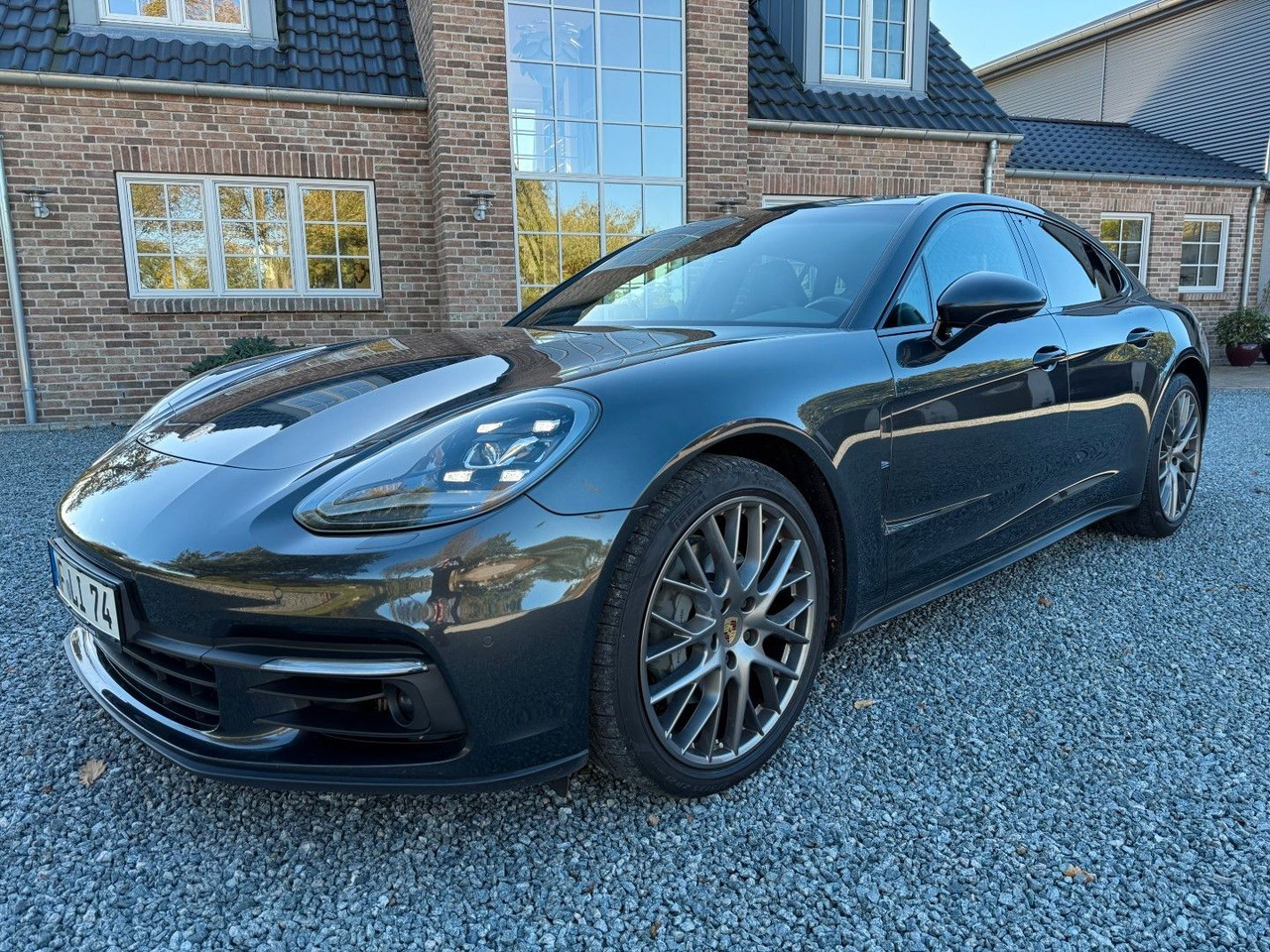 Porsche Panamera 4 S Diesel, LED, Panorama, Luftfahrwerk - 세단 : 사진 1 Porsche Panamera 4 S Diesel, LED, Panorama, Luftfahrwerk - 세단 : 사진 1