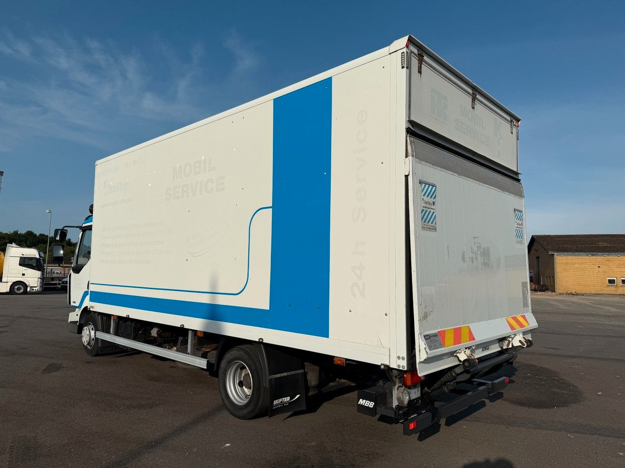 Renault Midlum 220 DXI 4x2 6.0 Box / Koffer - 박스 트럭 : 사진 4 Renault Midlum 220 DXI 4x2 6.0 Box / Koffer - 박스 트럭 : 사진 4