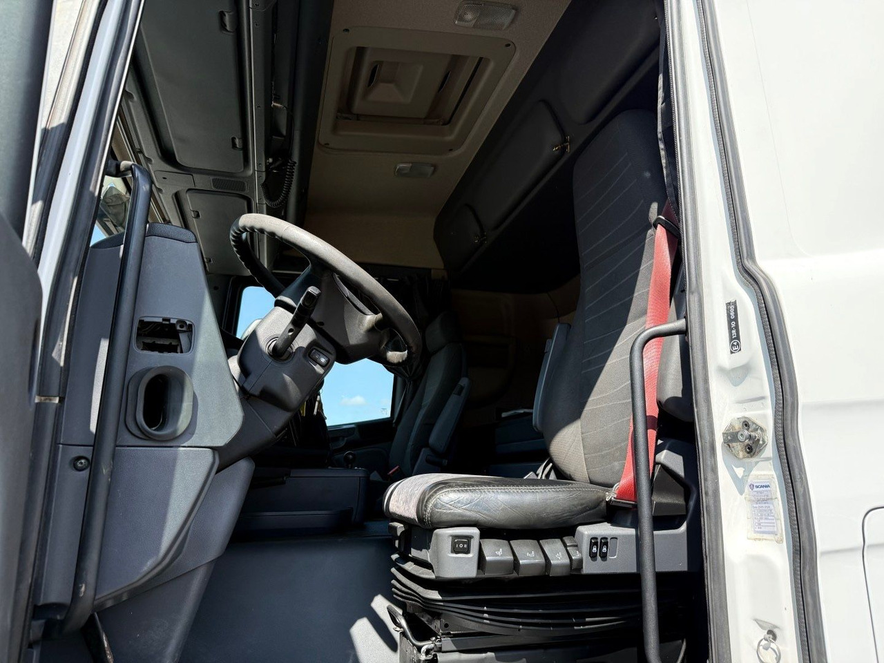 Scania G480 8x2*6 24.000 L / 5 compartments / ADR Tank - 유조트럭 : 사진 5 Scania G480 8x2*6 24.000 L / 5 compartments / ADR Tank - 유조트럭 : 사진 5