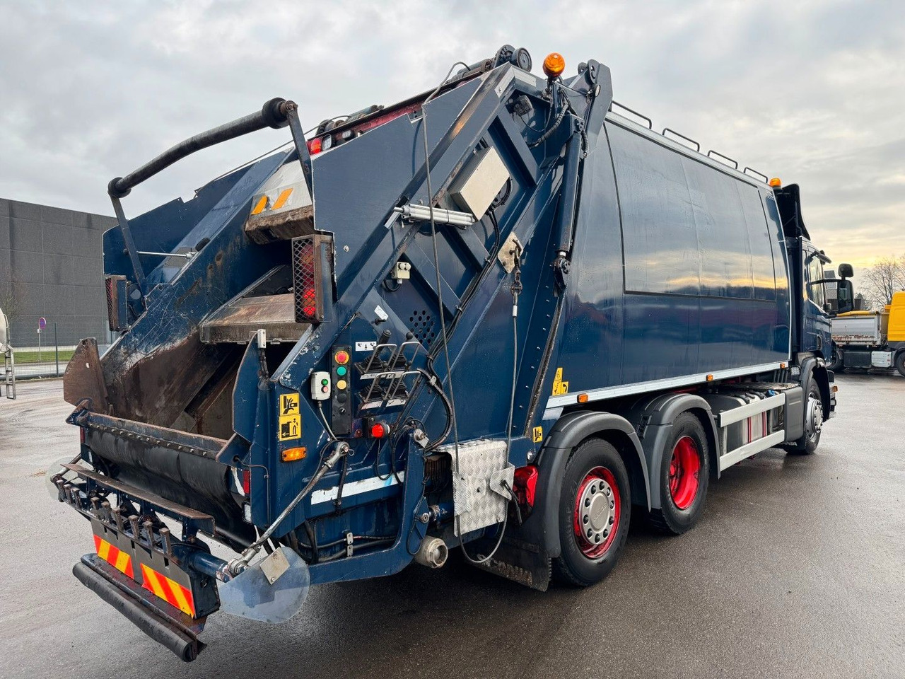 Scania P320 6x2*4 Euro 6 NTM 21 m3 - 쓰레기차 : 사진 3 Scania P320 6x2*4 Euro 6 NTM 21 m3 - 쓰레기차 : 사진 3