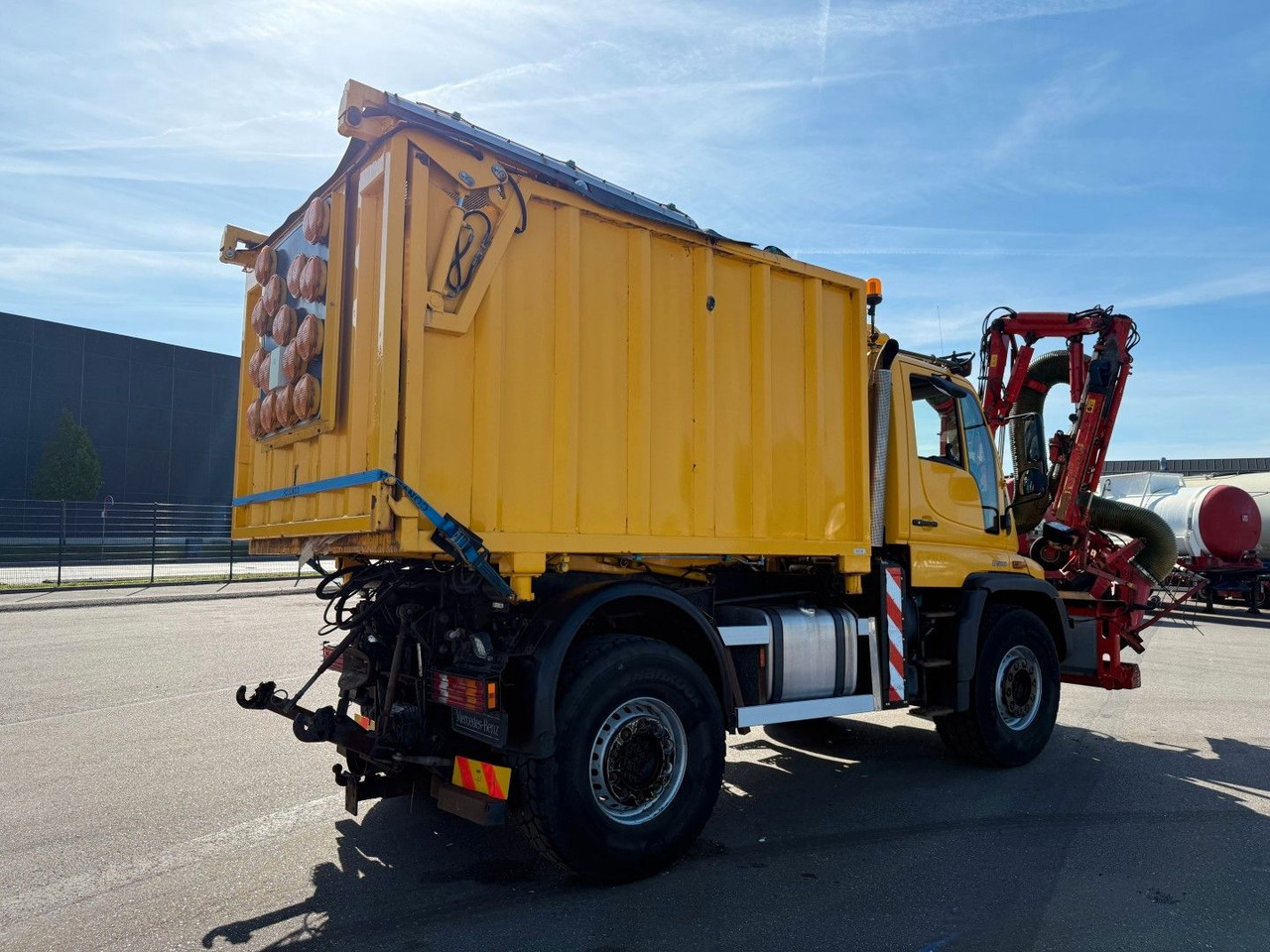 Unimog U500 4x4 / Dücker Kipper / Saug / Mäher MKT 15R - 덤프트럭 : 사진 3 Unimog U500 4x4 / Dücker Kipper / Saug / Mäher MKT 15R - 덤프트럭 : 사진 3