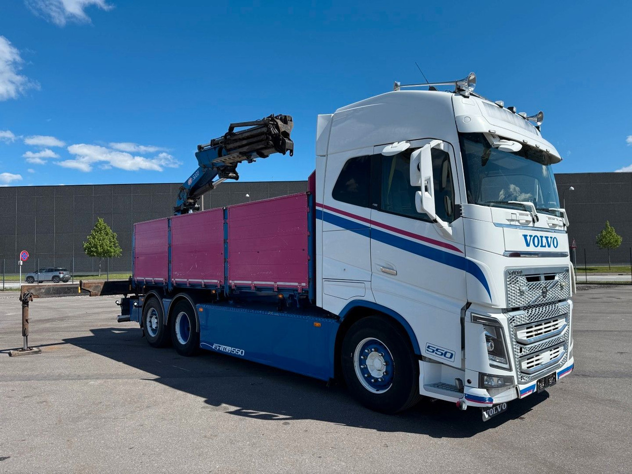 Volvo FH 16.550 6x2*4 / Crane HMF 3220K4 Euro 6 - 크레인 트럭 : 사진 3 Volvo FH 16.550 6x2*4 / Crane HMF 3220K4 Euro 6 - 크레인 트럭 : 사진 3