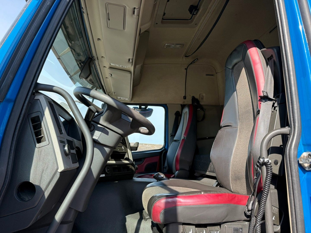 Volvo FM 410 4x2 Globetrotter Euro 6 - 트랙터 유닛 : 사진 5 Volvo FM 410 4x2 Globetrotter Euro 6 - 트랙터 유닛 : 사진 5