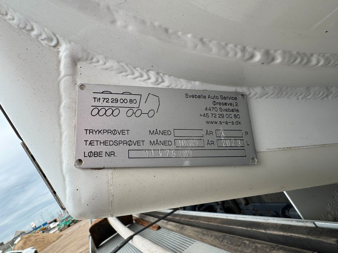 유조트럭 Volvo FM 440 8x2*6 24.000 l. ADR Tanktruck : 사진 11