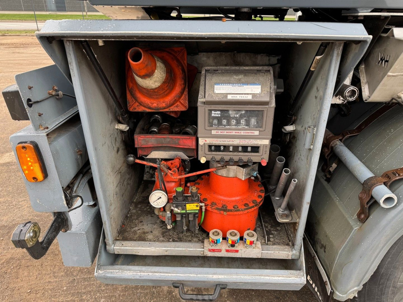 유조트럭 Volvo FM 440 8x2*6 24.000 l. ADR Tanktruck : 사진 14