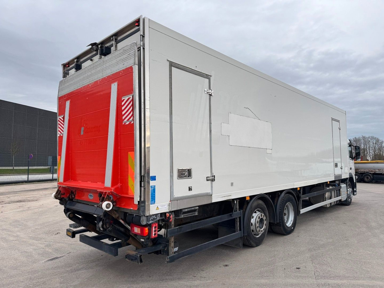 Volvo FM330 6x2*4 Carrier Supra 1250 Mt 9,9m (defekt f - 냉동탑차 : 사진 3 Volvo FM330 6x2*4 Carrier Supra 1250 Mt 9,9m (defekt f - 냉동탑차 : 사진 3