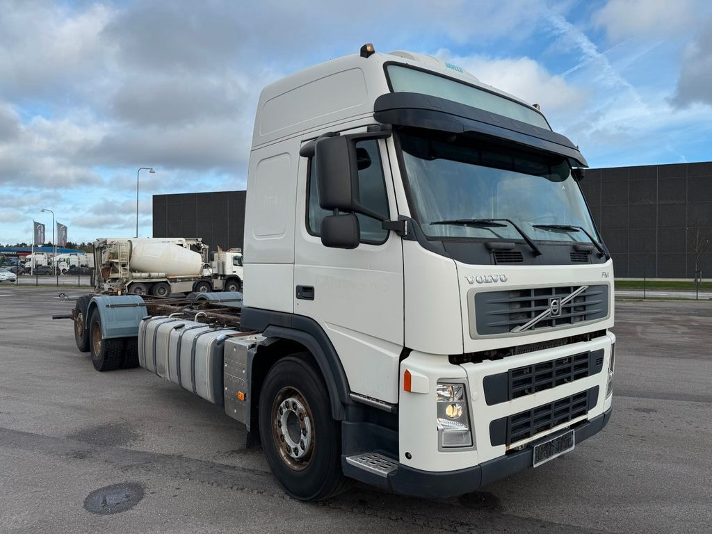 Volvo FM340 6x2 Globetrotter Chassis / Fahrgestell - 캡 새시 트럭 : 사진 2 Volvo FM340 6x2 Globetrotter Chassis / Fahrgestell - 캡 새시 트럭 : 사진 2