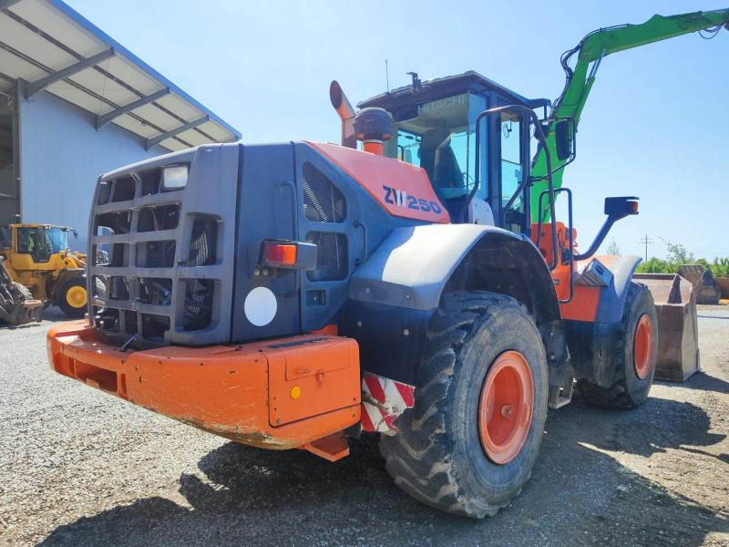 Hitachi ZW250-5B - 휠 로더 : 사진 4 Hitachi ZW250-5B - 휠 로더 : 사진 4