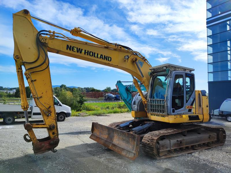 New Holland E235B SR-2 - 크롤러 굴삭기 : 사진 2 New Holland E235B SR-2 - 크롤러 굴삭기 : 사진 2