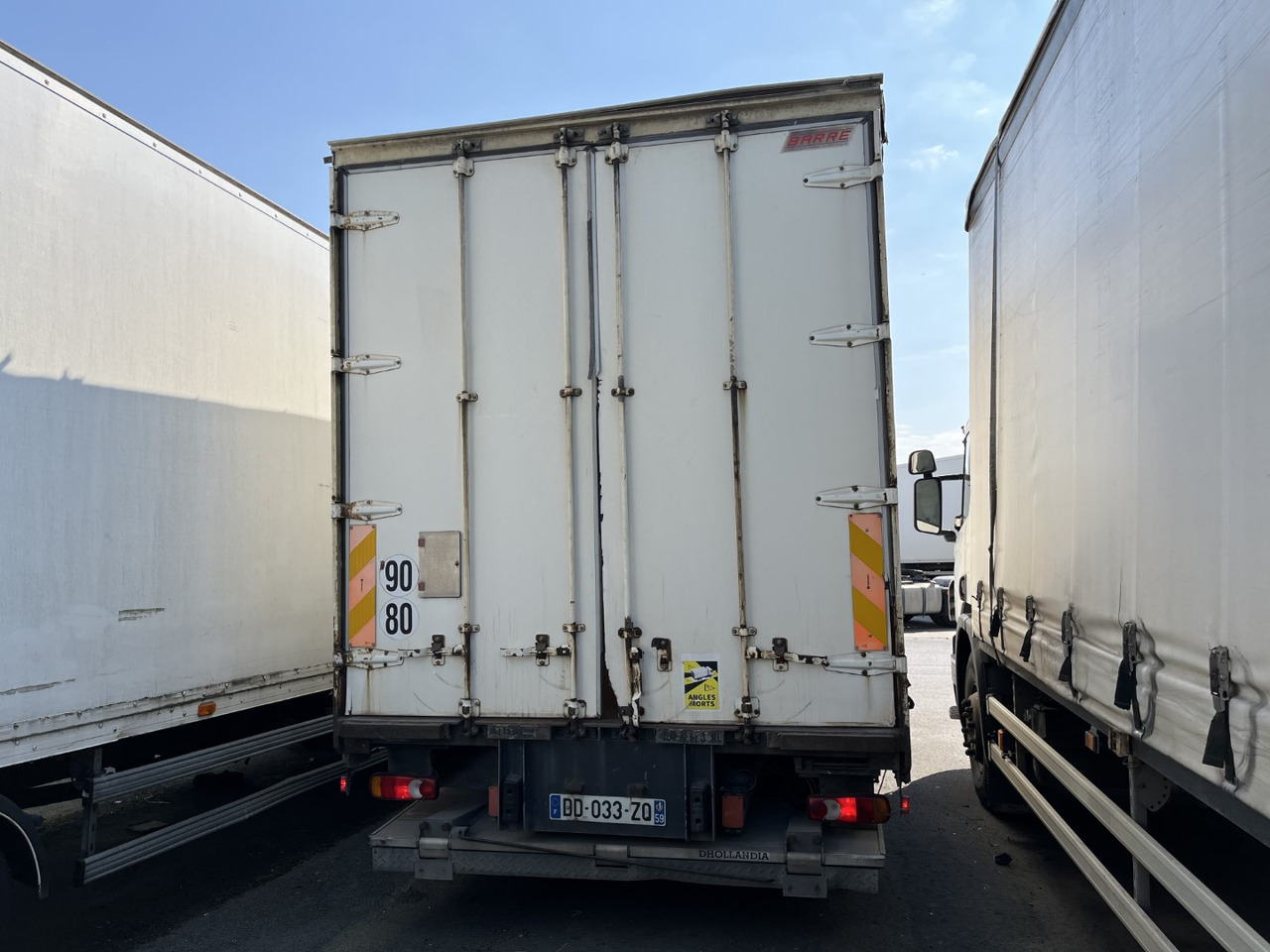 DAF LF 220 - 커튼사이더 트럭 : 사진 2 DAF LF 220 - 커튼사이더 트럭 : 사진 2