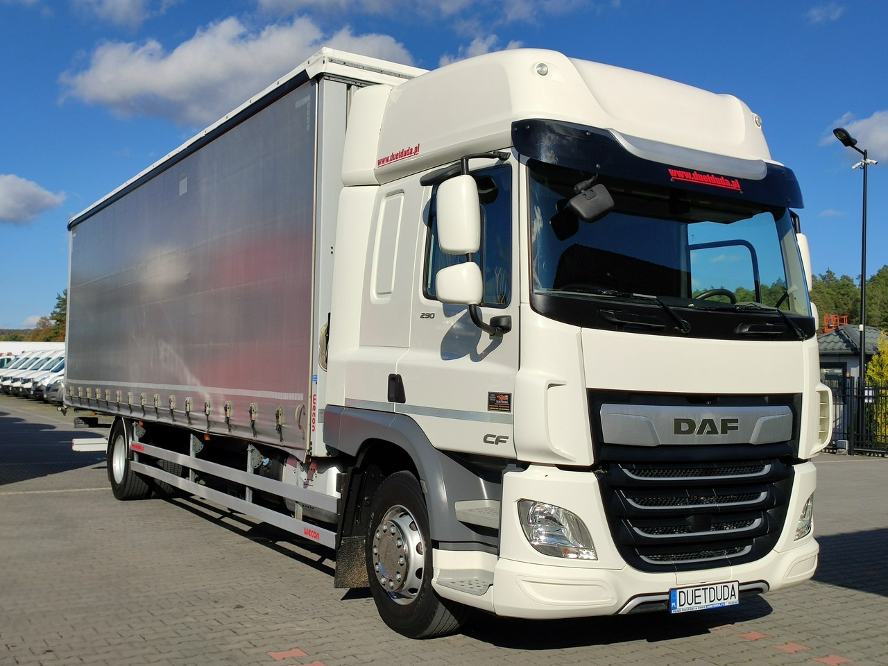 DAF CF 290 E6 Firana Tył Drzwi Dach Podnoszony / Zsuwany Długi 9.30m - 커튼사이더 트럭 : 사진 3 DAF CF 290 E6 Firana Tył Drzwi Dach Podnoszony / Zsuwany Długi 9.30m - 커튼사이더 트럭 : 사진 3