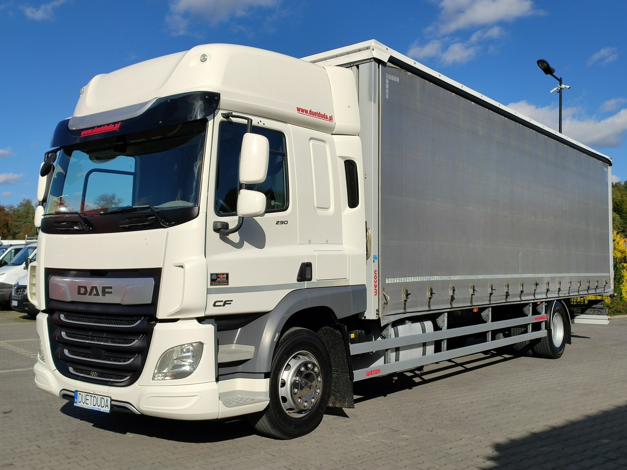 DAF CF 290 E6 Firana Tył Drzwi Dach Podnoszony / Zsuwany Długi 9.30m - 커튼사이더 트럭 : 사진 2 DAF CF 290 E6 Firana Tył Drzwi Dach Podnoszony / Zsuwany Długi 9.30m - 커튼사이더 트럭 : 사진 2