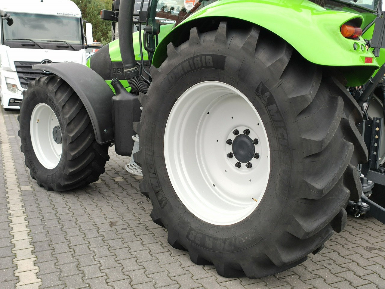 장궤형 트랙터 Deutz Fahr Agrotron M620 4x4 Przedni Tuz Wałek W.O.M Wyjścia do Przyczepy : 사진 10 장궤형 트랙터 Deutz Fahr Agrotron M620 4x4 Przedni Tuz Wałek W.O.M Wyjścia do Przyczepy : 사진 10