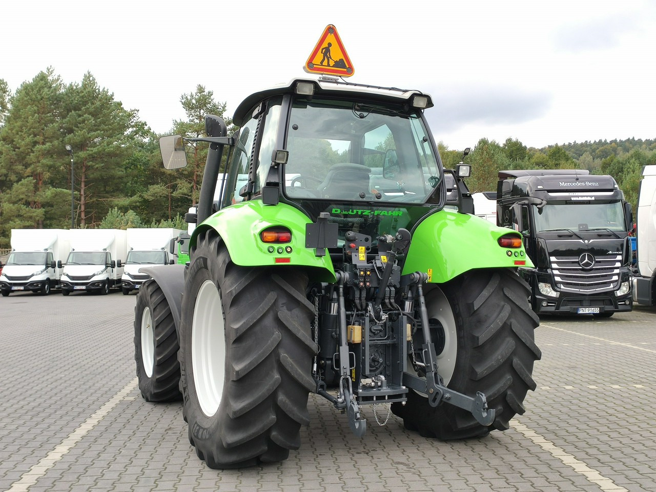 장궤형 트랙터 Deutz Fahr Agrotron M620 4x4 Przedni Tuz Wałek W.O.M Wyjścia do Przyczepy : 사진 14 장궤형 트랙터 Deutz Fahr Agrotron M620 4x4 Przedni Tuz Wałek W.O.M Wyjścia do Przyczepy : 사진 14