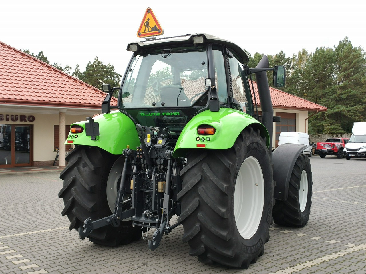 장궤형 트랙터 Deutz Fahr Agrotron M620 4x4 Przedni Tuz Wałek W.O.M Wyjścia do Przyczepy : 사진 17 장궤형 트랙터 Deutz Fahr Agrotron M620 4x4 Przedni Tuz Wałek W.O.M Wyjścia do Przyczepy : 사진 17