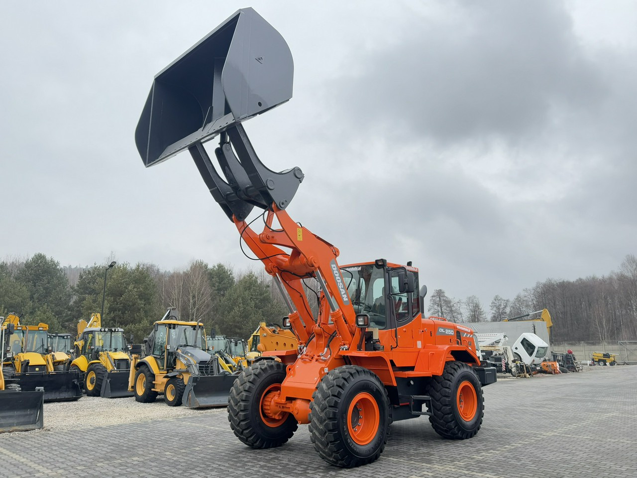 Doosan DL250 14,5Ton Łyżka Wysokiego Wysypu !!! - 휠 로더 : 사진 1 Doosan DL250 14,5Ton Łyżka Wysokiego Wysypu !!! - 휠 로더 : 사진 1