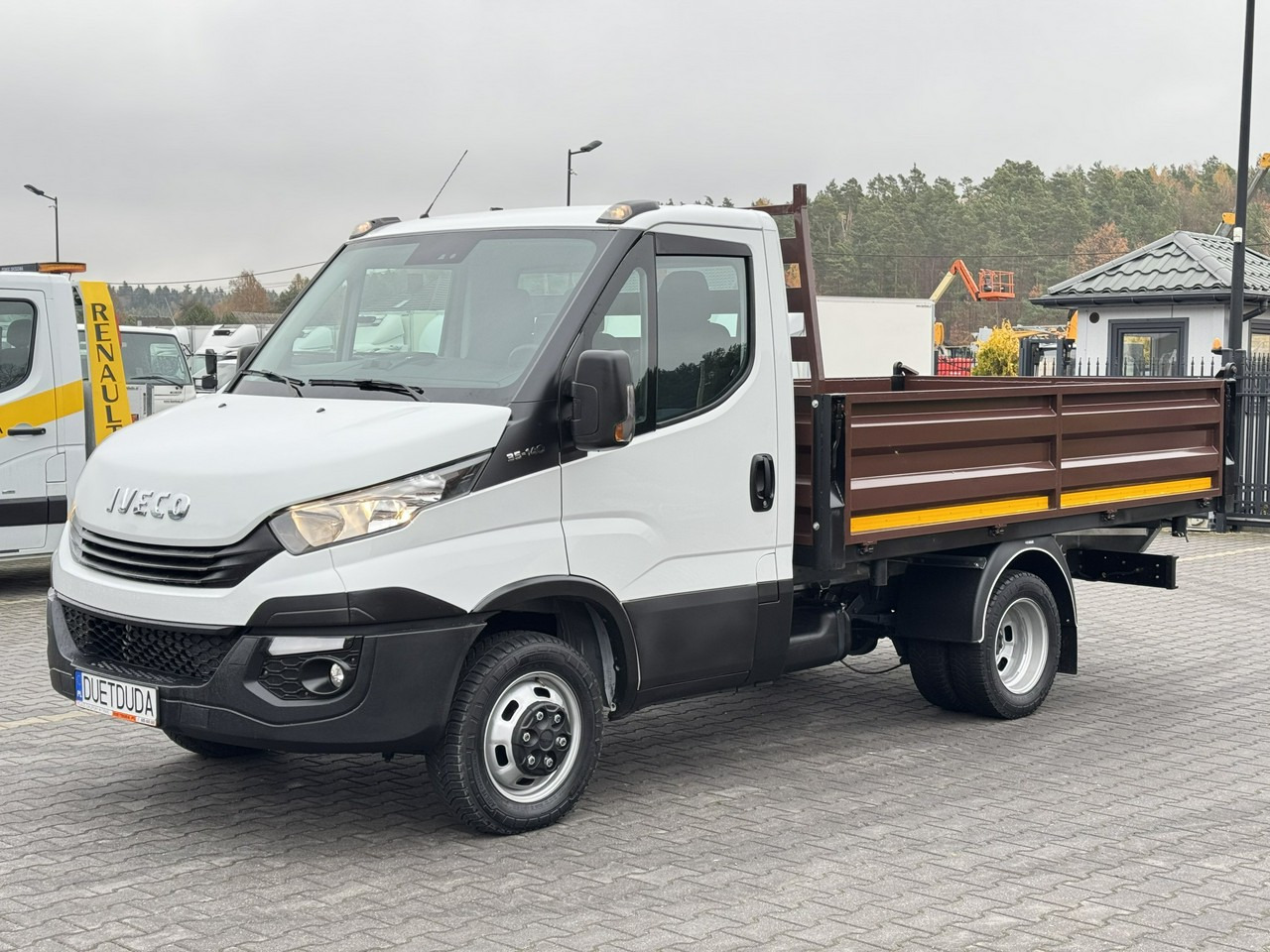 Iveco Daily 35C14 - 덤프 밴 : 사진 3 Iveco Daily 35C14 - 덤프 밴 : 사진 3