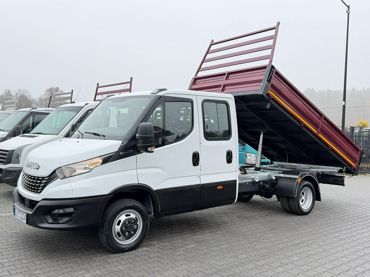 Iveco Daily 35C16 V - 덤프 밴 : 사진 1 Iveco Daily 35C16 V - 덤프 밴 : 사진 1