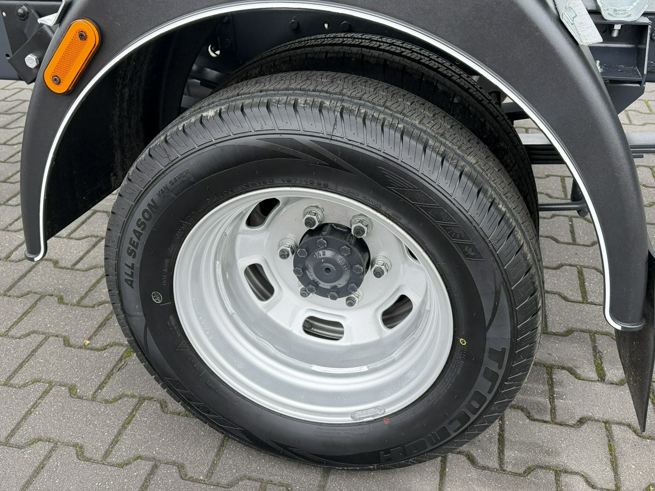 Iveco Daily 35C16 V - 덤프 밴 : 사진 5 Iveco Daily 35C16 V - 덤프 밴 : 사진 5