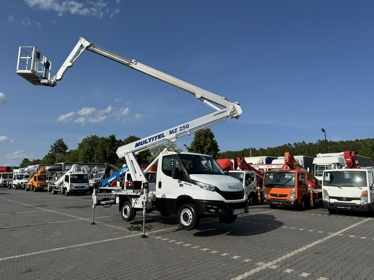Iveco Daily 35S14 - 트럭 탑재 고가작업 플랫폼 : 사진 5 Iveco Daily 35S14 - 트럭 탑재 고가작업 플랫폼 : 사진 5