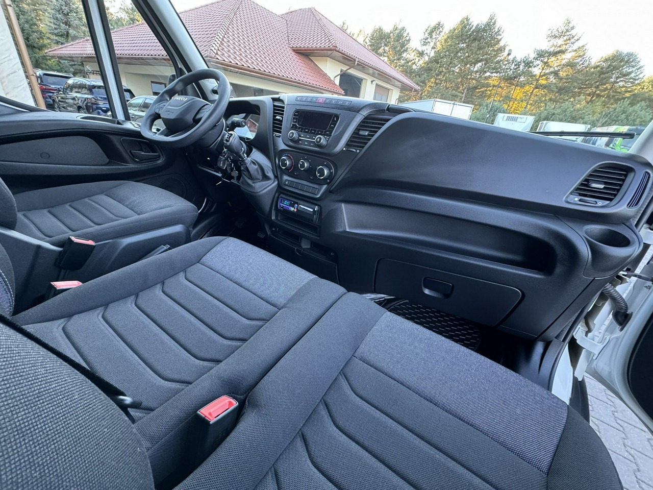 리스 Iveco Daily 35S16 V Iveco Daily 35S16 V : 사진 37