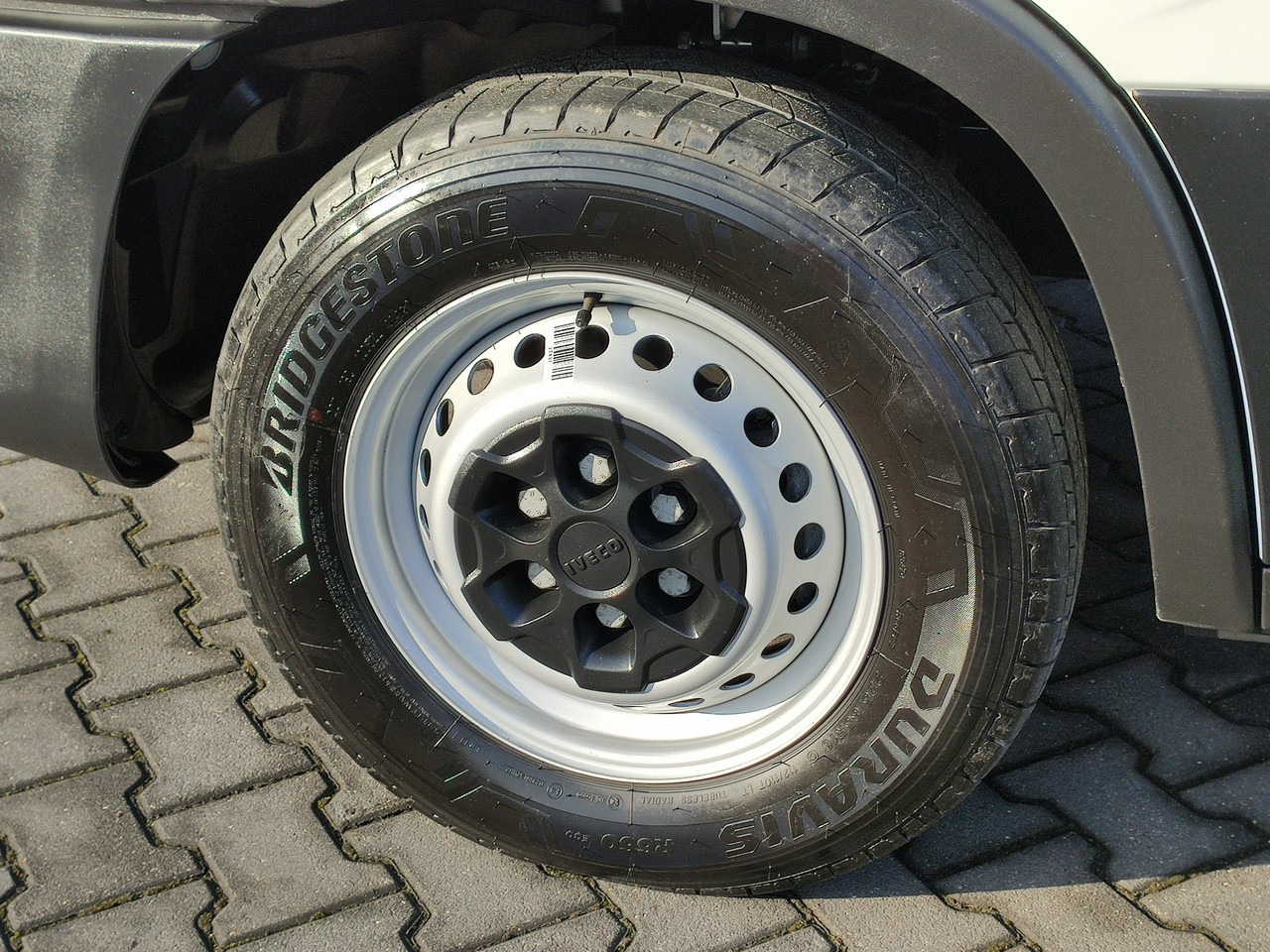 Iveco Daily 35S16 V - 플랫베드 밴 : 사진 3 Iveco Daily 35S16 V - 플랫베드 밴 : 사진 3