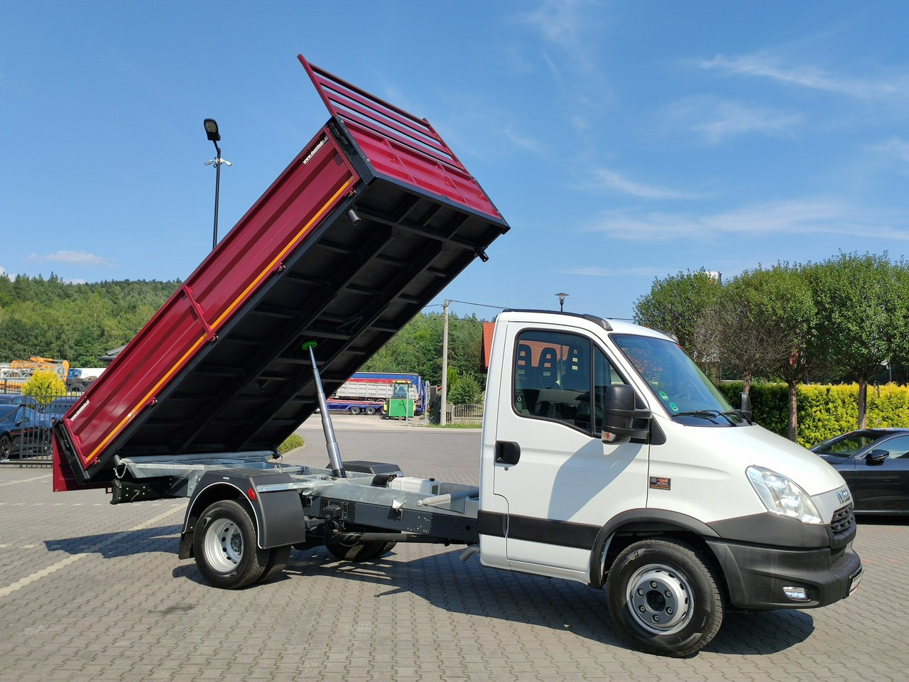 Iveco Daily 70C18 V H - 덤프 밴 : 사진 3 Iveco Daily 70C18 V H - 덤프 밴 : 사진 3