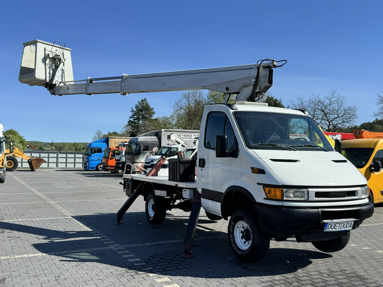 Iveco Daily - 트럭 탑재 고가작업 플랫폼 : 사진 2 Iveco Daily - 트럭 탑재 고가작업 플랫폼 : 사진 2
