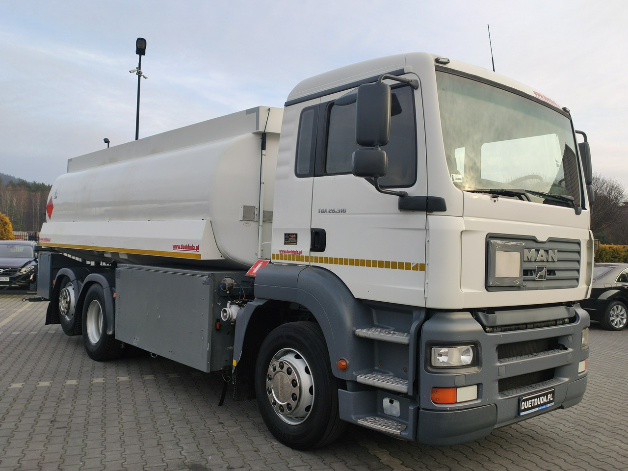 MAN TGA 26.310 Autocysterna z Dystrybucją - 유조트럭 : 사진 5 MAN TGA 26.310 Autocysterna z Dystrybucją - 유조트럭 : 사진 5