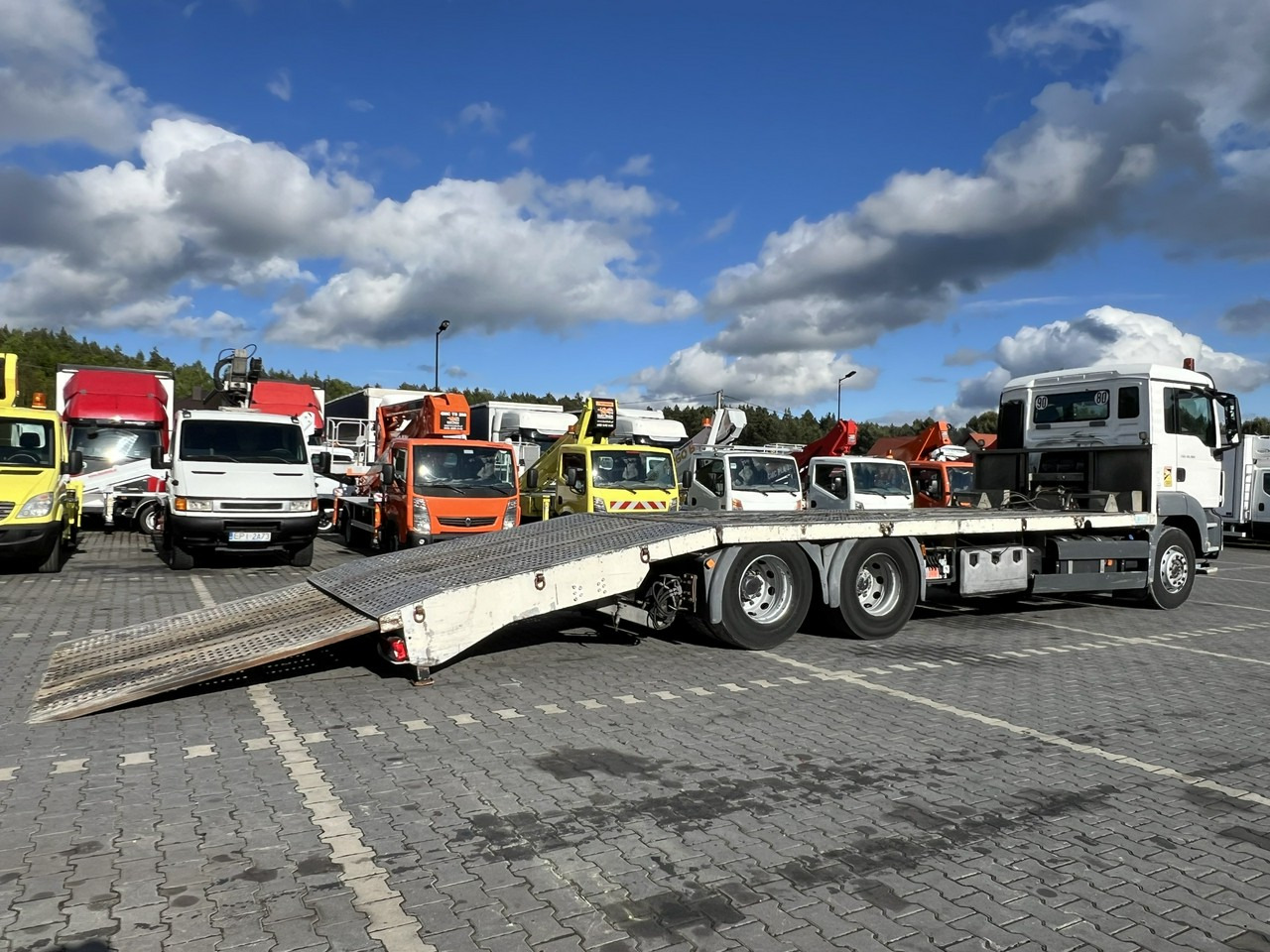 MAN TGS 28.360 6x2 Najazd Hydrauliczny Laweta Ciężarowa - 견인 트럭 : 사진 2 MAN TGS 28.360 6x2 Najazd Hydrauliczny Laweta Ciężarowa - 견인 트럭 : 사진 2
