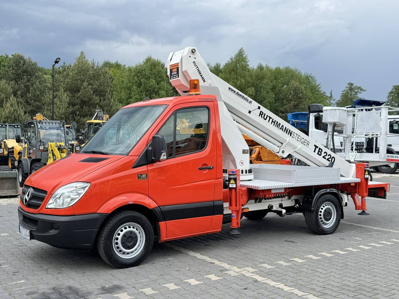 Mercedes Sprinter - 트럭 탑재 고가작업 플랫폼 : 사진 3 Mercedes Sprinter - 트럭 탑재 고가작업 플랫폼 : 사진 3