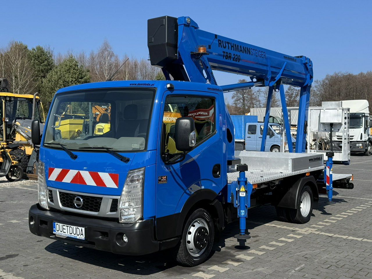 Nissan Cabstar - 트럭 탑재 고가작업 플랫폼 : 사진 5 Nissan Cabstar - 트럭 탑재 고가작업 플랫폼 : 사진 5