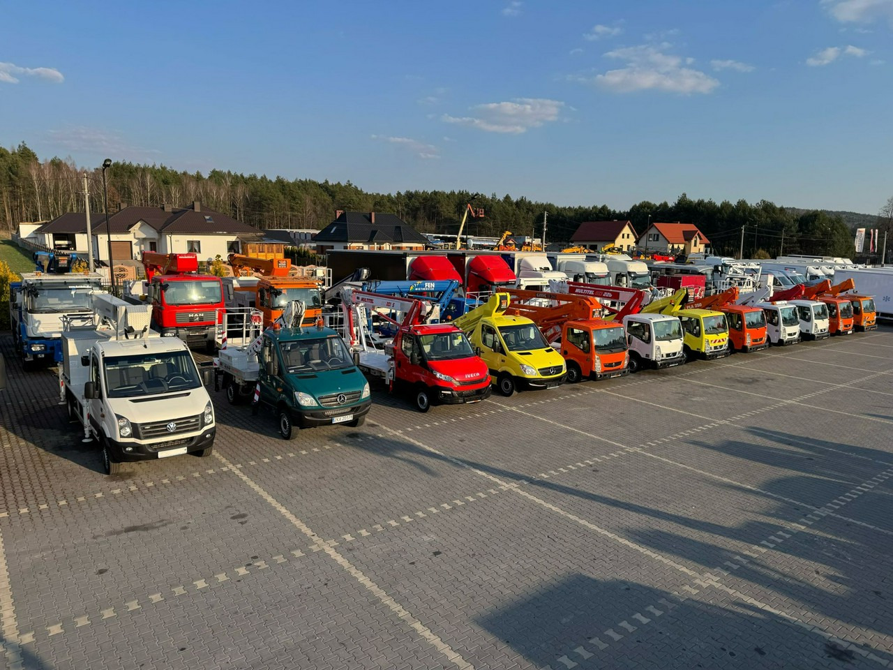 Nissan Cabstar - 트럭 탑재 고가작업 플랫폼 : 사진 4 Nissan Cabstar - 트럭 탑재 고가작업 플랫폼 : 사진 4