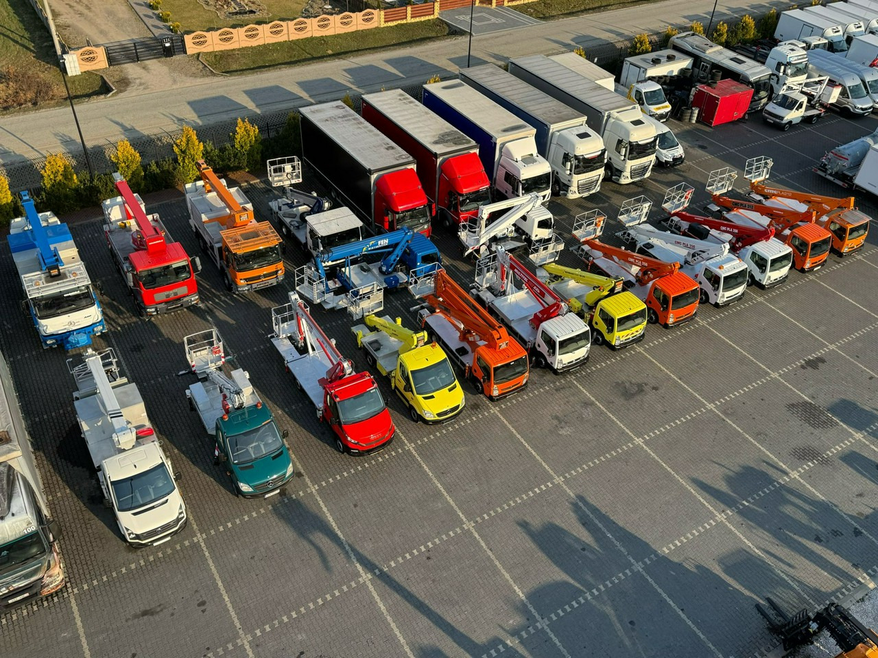 Nissan Cabstar - 트럭 탑재 고가작업 플랫폼 : 사진 5 Nissan Cabstar - 트럭 탑재 고가작업 플랫폼 : 사진 5