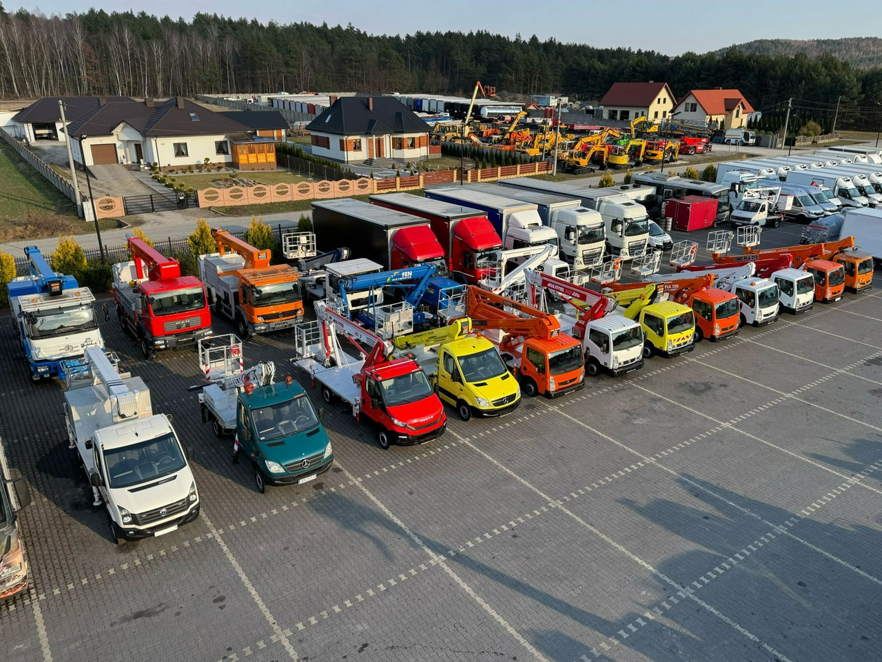 Nissan Cabstar - 트럭 탑재 고가작업 플랫폼 : 사진 3 Nissan Cabstar - 트럭 탑재 고가작업 플랫폼 : 사진 3