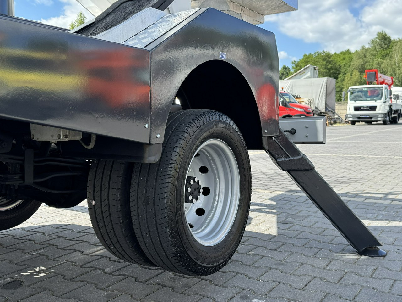 Nissan Cabstar - 트럭 탑재 고가작업 플랫폼 : 사진 5 Nissan Cabstar - 트럭 탑재 고가작업 플랫폼 : 사진 5